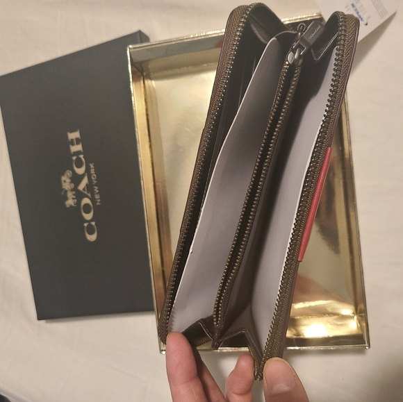 Coach wallet - Picture 3 of 3